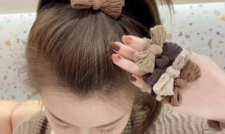 用头发扎蝴蝶结 用头发扎蝴蝶结